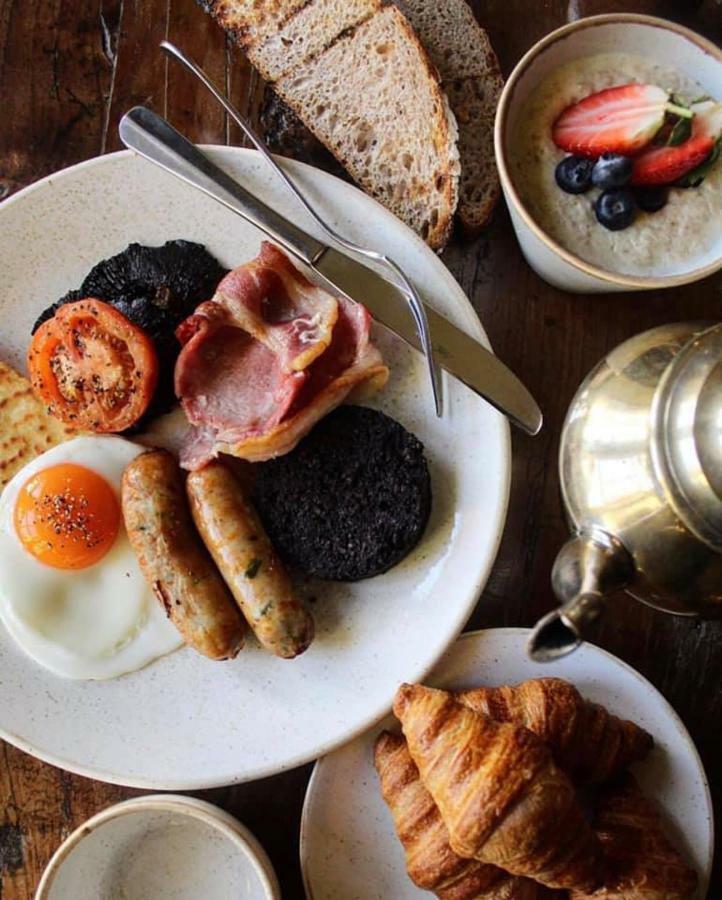 The Loch Lomond Arms Hotel ลุสส์ ภายนอก รูปภาพ